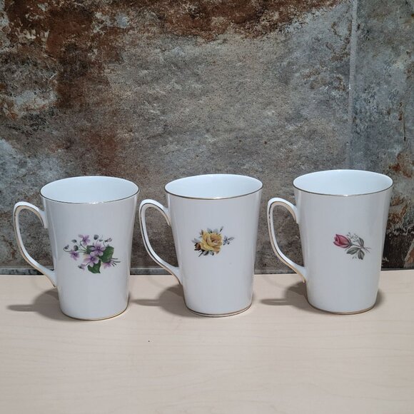 Royal Windsor Fine Bone China Floral Mugs Gold Trim Set of 3 - Picture 3 of 10